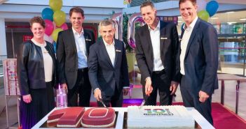 Nahtlose Verbindung Altstadt und NeuerMarkt steigert Umsätze und Besucherzahlen NeuerMarkt in Neumarkt bietet vielfältige Shopping Freizeit und (Foto: Firmengruppe Max Bögl)